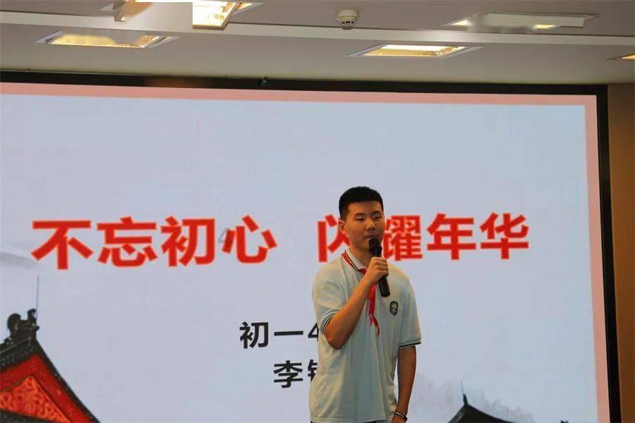 大学刚毕业想结婚，男友提议先租房子，我该同意么？游戏画面